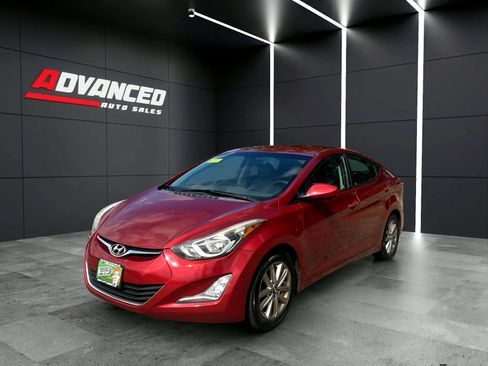 Used 2016 Hyundai Elantra SE w/ Option Group 02 FWD image 4