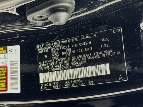 Certified 2025 Toyota Highlander XLE FWD image 35