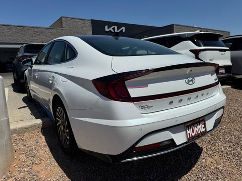 Used 2021 Hyundai Sonata Limited FWD image 3