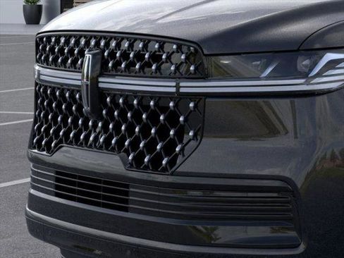New 2026 Lincoln Navigator L Black Label image 17