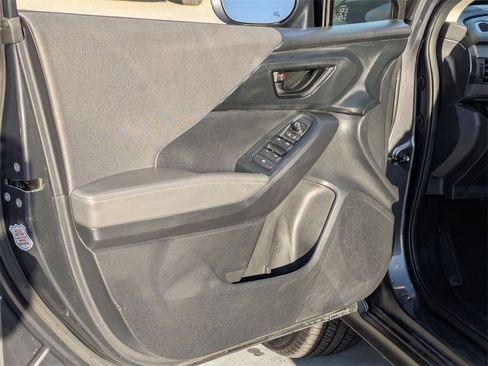 Used 2024 Subaru Crosstrek 2.0i Premium image 11