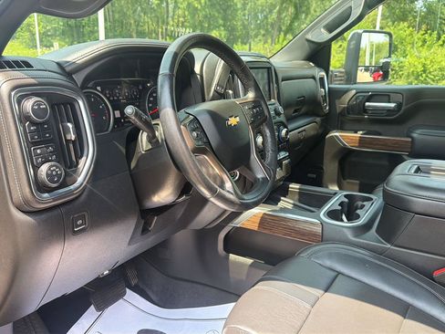 Used 2022 Chevrolet Silverado 2500 High Country w/ Safety Package II AWD/4WD image 17