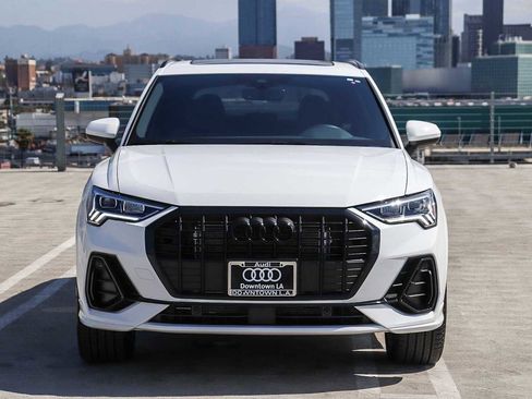 Used 2025 Audi Q3 2.0T Premium w/ Convenience Package AWD/4WD image 2