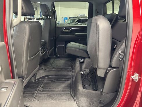 Used 2025 GMC Sierra 2500 SLT w/ SLT Premium Package image 44