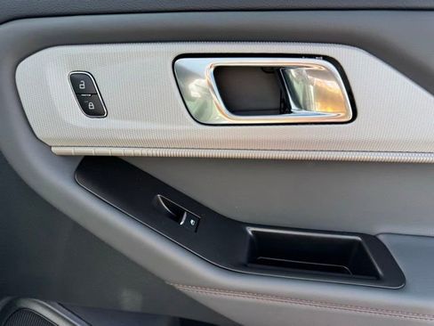 New 2026 Ford Explorer Active w/ Active Comfort Package image 23