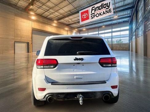 Used 2016 Jeep Grand Cherokee SRT image 5