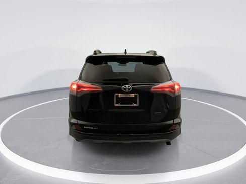Used 2018 Toyota RAV4 Adventure AWD/4WD image 5