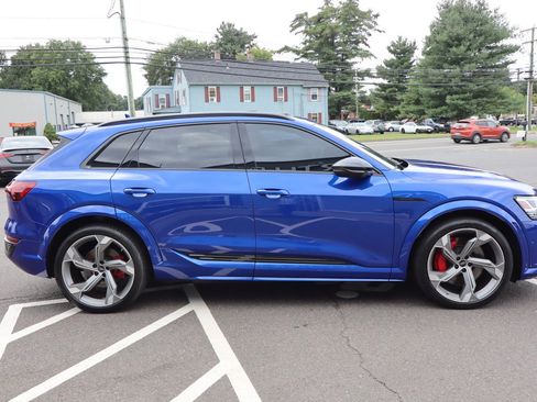 Used 2024 Audi SQ8 e-tron Premium Plus w/ Black Optic Package AWD/4WD image 5
