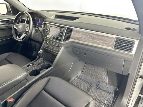 Used 2023 Volkswagen Atlas Cross Sport SE image 27