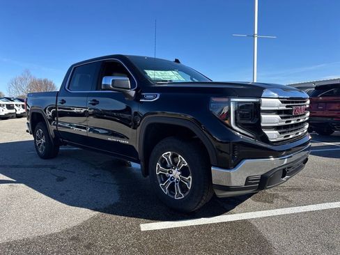 New 2026 GMC Sierra 1500 SLE w/ Preferred Package image 9