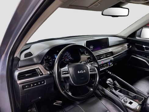 Certified 2022 Kia Telluride EX w/ EX Premium Package FWD image 9