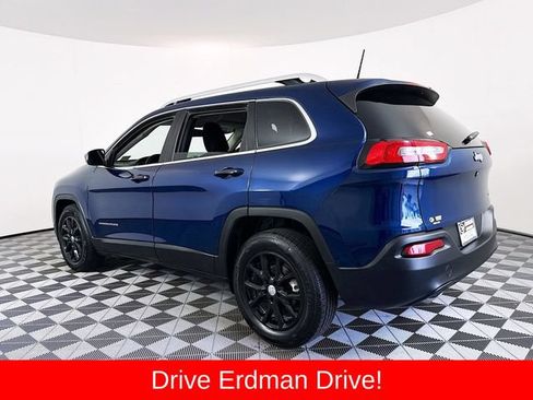 Used 2018 Jeep Cherokee Latitude FWD image 20