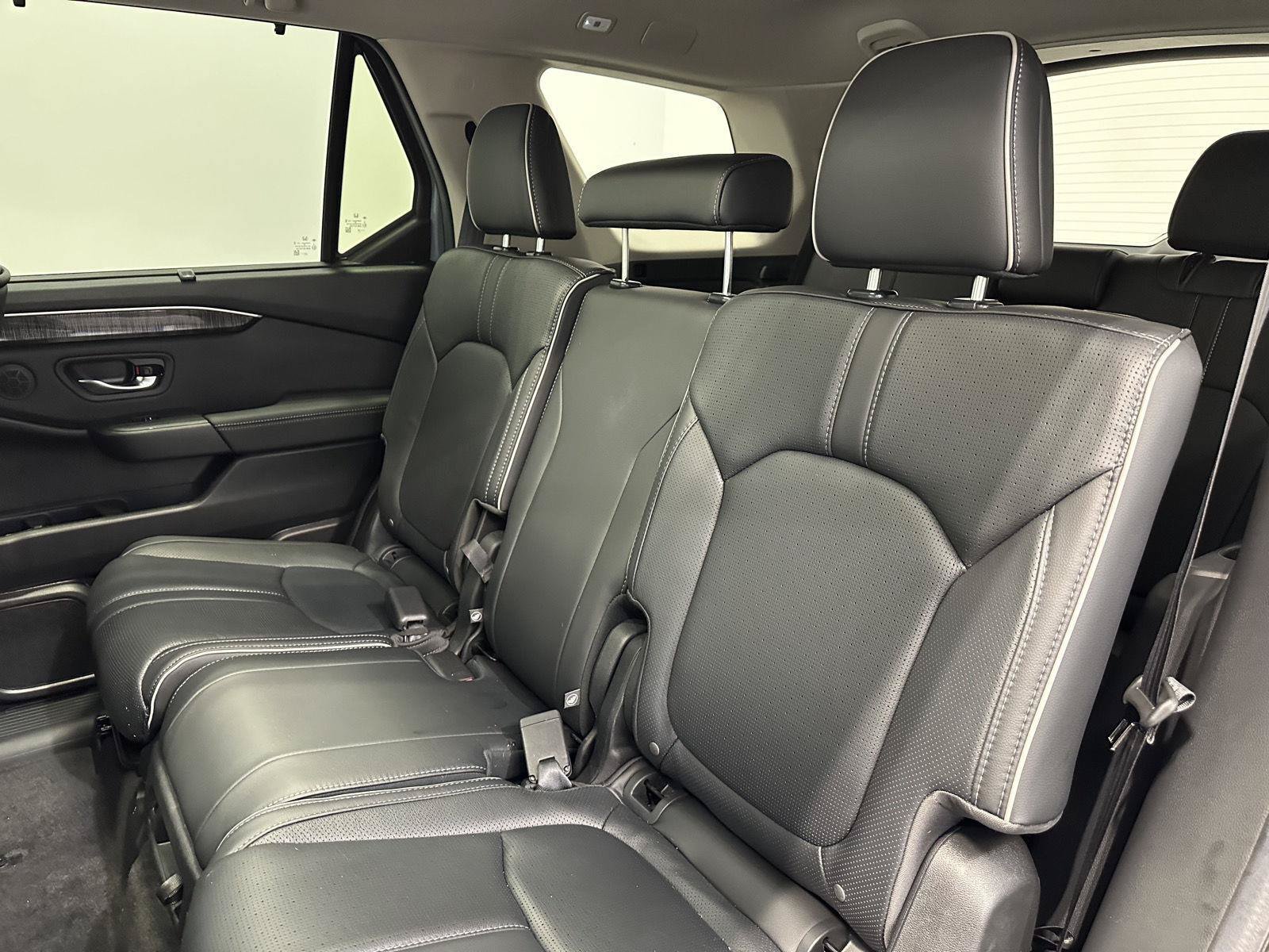 Certified 2025 Honda Pilot Elite image 32