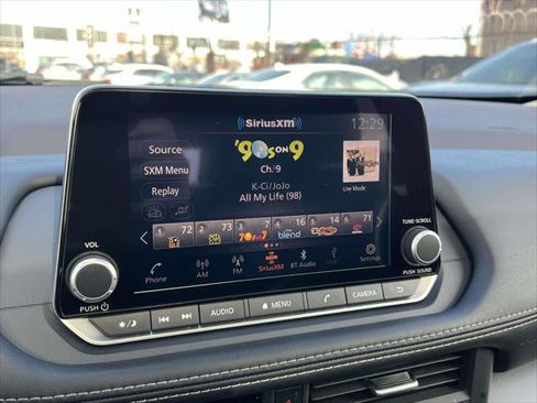 Used 2023 Nissan Rogue SV w/ SV Premium B Package image 28