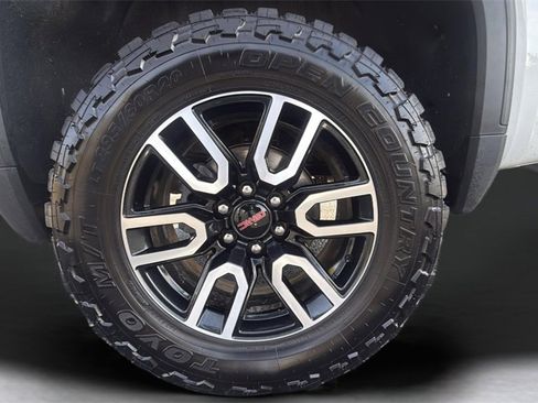 Used 2022 GMC Sierra 1500 AT4 w/ AT4 Preferred Package image 19