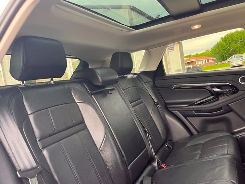 Used 2023 Land Rover Range Rover Evoque SE AWD/4WD image 14