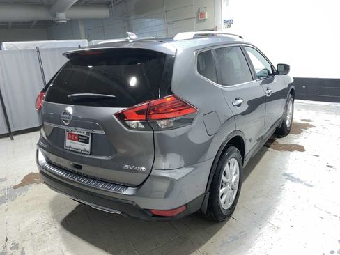 Used 2017 Nissan Rogue SV AWD/4WD image 25