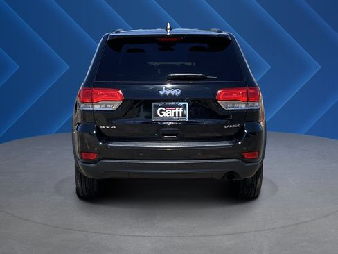 Used 2018 Jeep Grand Cherokee Laredo AWD/4WD image 4