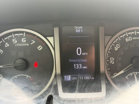 Used 2016 Toyota Tacoma SR5 w/ Towing Package RWD image 12
