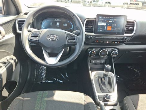 Certified 2024 Hyundai Venue SEL FWD image 11