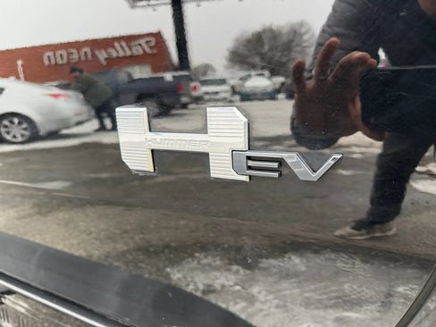 Used 2024 GMC Hummer EV 2X AWD/4WD image 8