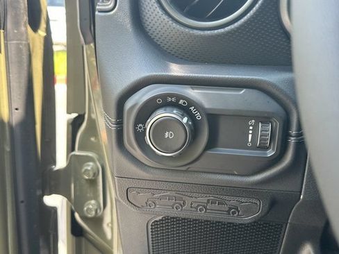 New 2026 Jeep Wrangler Unlimited Rubicon AWD/4WD image 22