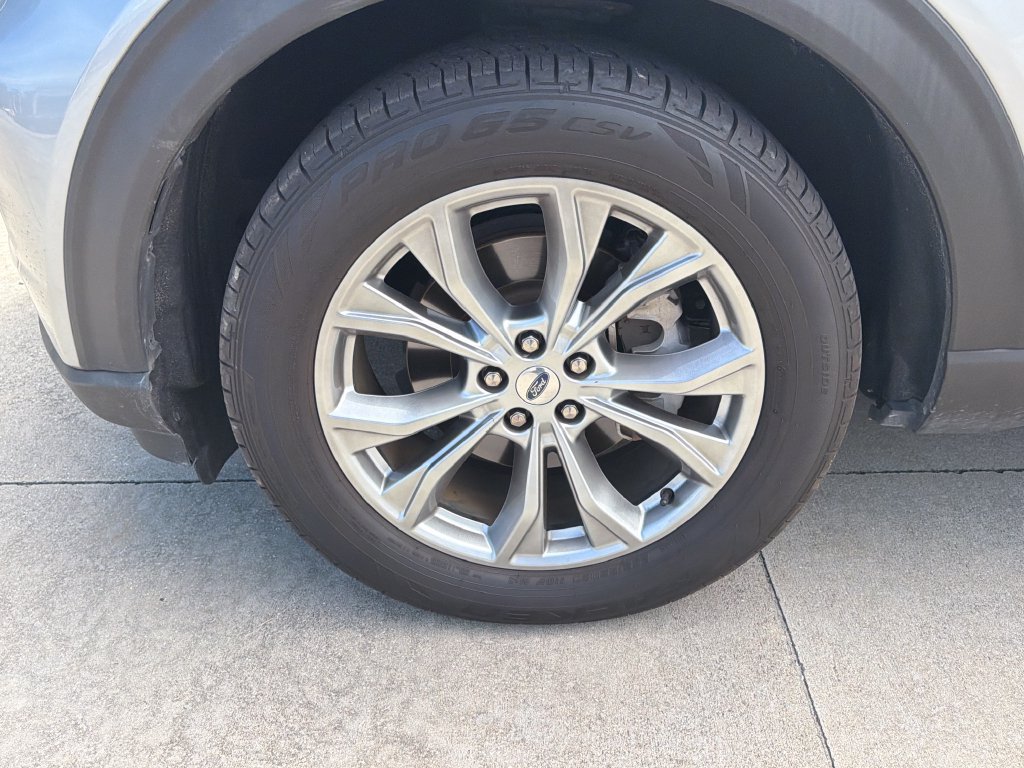 Used 2020 Ford Explorer XLT w/ Equipment Group 202A RWD image 11