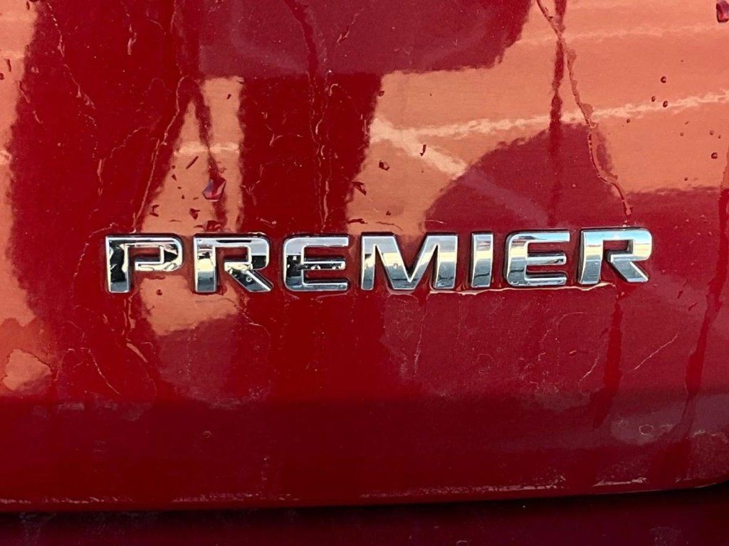 Used 2022 Chevrolet Traverse Premier AWD/4WD image 18