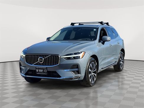 Certified 2023 Volvo XC60 B5 Plus image 2