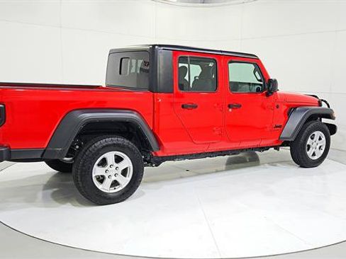 Used 2024 Jeep Gladiator Sport AWD/4WD image 8