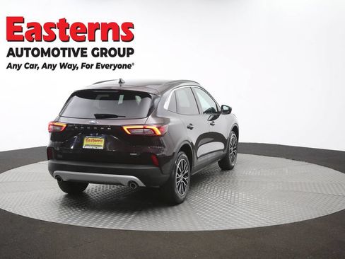Used 2023 Ford Escape SE FWD image 40