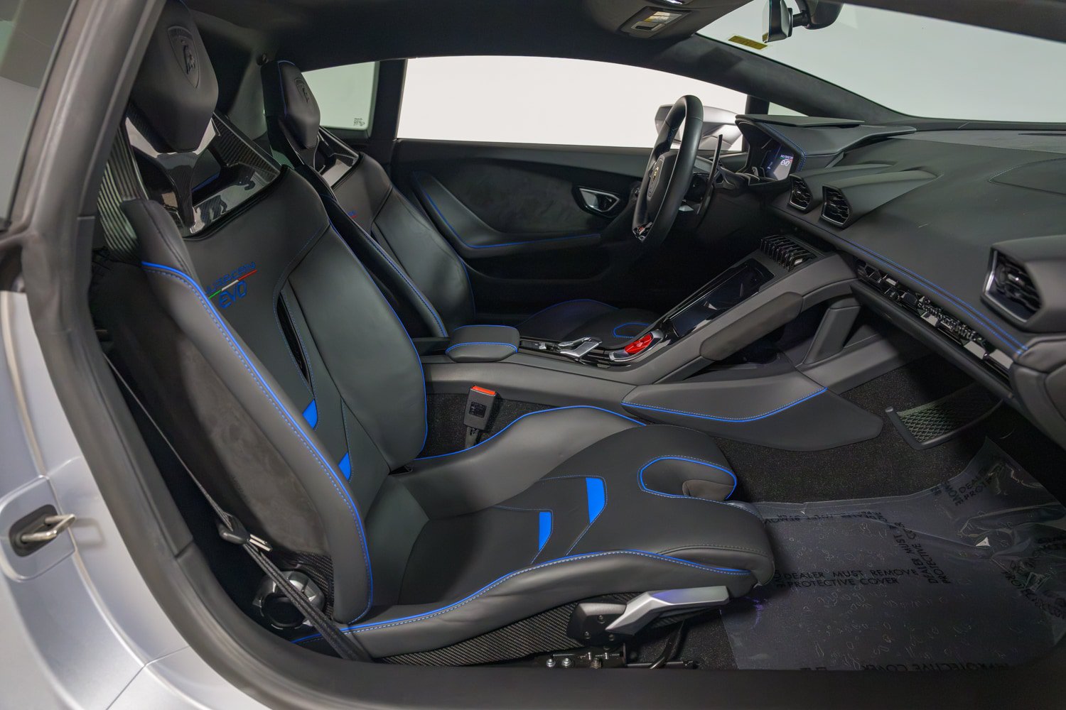 Used 2023 Lamborghini Huracan EVO RWD image 23