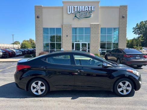 Used 2013 Hyundai Elantra GLS w/ Preferred Pkg image 1