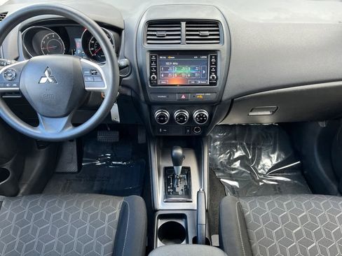 Used 2024 Mitsubishi Outlander Sport ES image 3