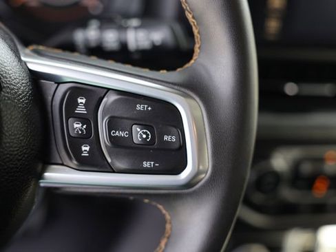 Used 2024 Jeep Wrangler Sahara image 16