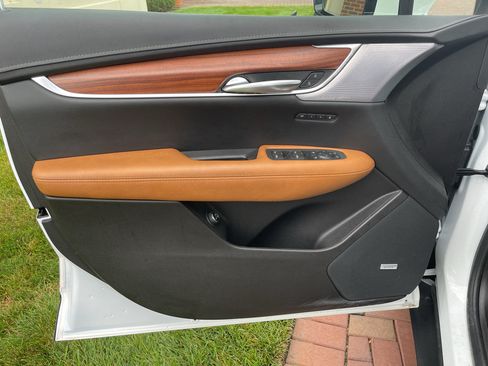 Used 2024 Cadillac XT5 Premium Luxury w/ Technology Package AWD/4WD image 20