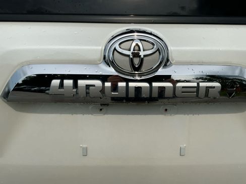 Used 2014 Toyota 4Runner Limited AWD/4WD image 20
