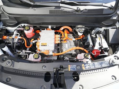 Used 2022 Chevrolet Bolt EUV LT image 16