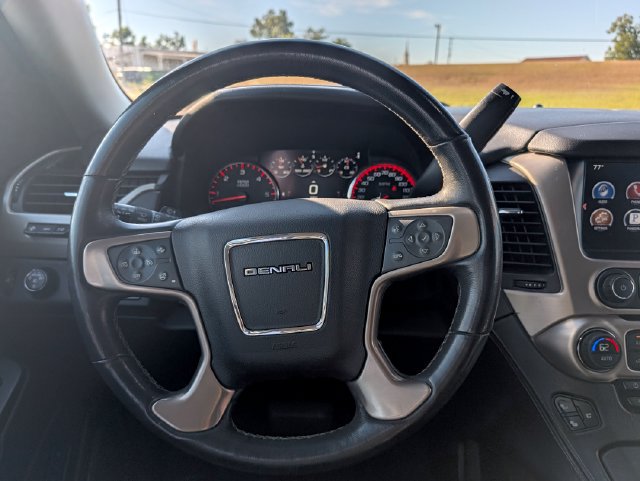 Used 2016 GMC Yukon XL Denali w/ Open Road Package AWD/4WD image 14
