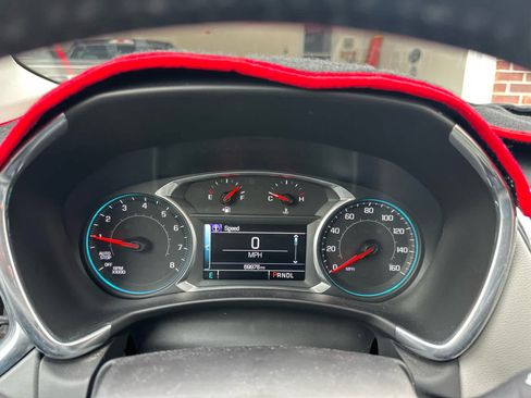 Used 2018 Chevrolet Equinox LT w/ Sun & Infotainment Package image 11