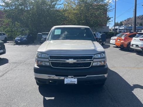 Used 2007 Chevrolet Silverado 2500 LT w/ Skid Plate Package AWD/4WD image 8