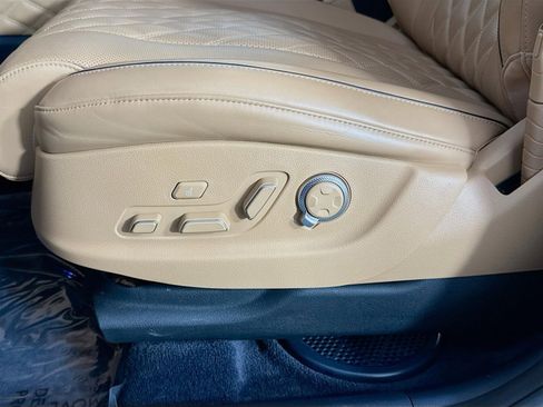 Certified 2023 Genesis GV80 3.5T w/ Prestige Matte Package image 22