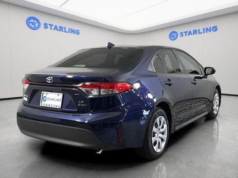Used 2025 Toyota Corolla LE FWD image 9