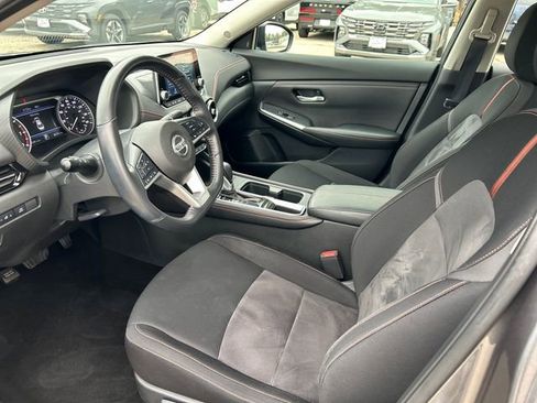 Used 2022 Nissan Sentra SR FWD image 11