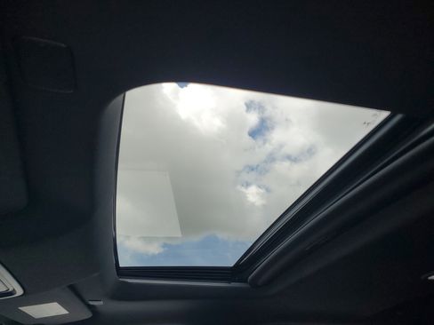 Used 2021 Chevrolet Silverado 1500 High Country image 30