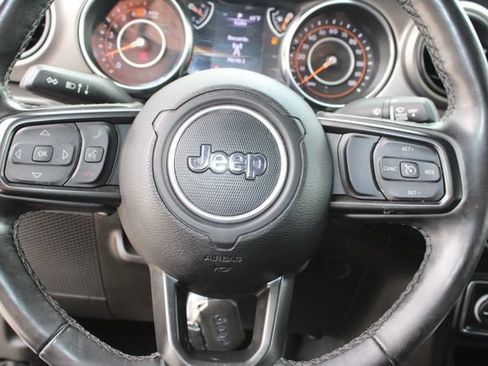 Used 2022 Jeep Wrangler Unlimited Sport AWD/4WD image 16