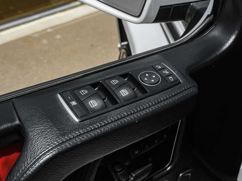 Used 2016 Mercedes-Benz G 63 AMG 4MATIC image 35