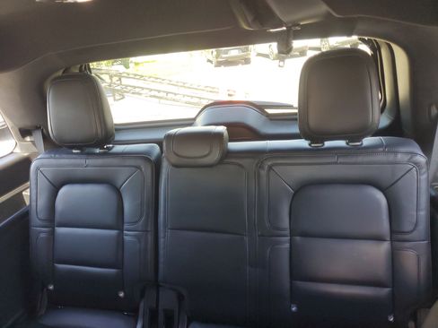 Used 2019 Lincoln Navigator Select w/ Technology Package image 14