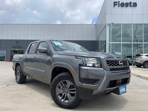 Used 2025 Nissan Frontier SV w/ Tow Package RWD image 1