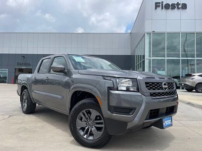 Used 2025 Nissan Frontier SV w/ Tow Package